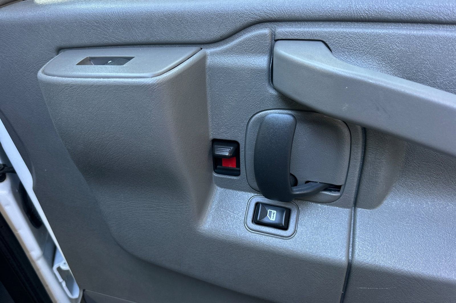 2024 Chevrolet Express Cargo 2500 WT