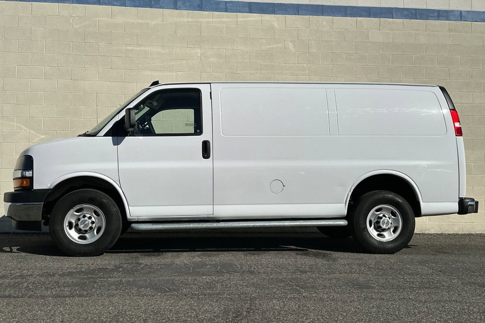 2024 Chevrolet Express Cargo 2500 WT
