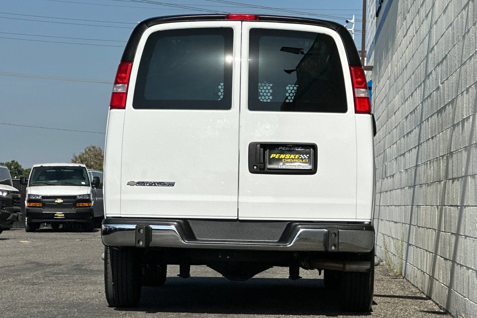 2025 Chevrolet Express Cargo WT