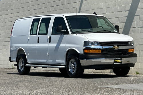2025 Chevrolet Express Cargo WT
