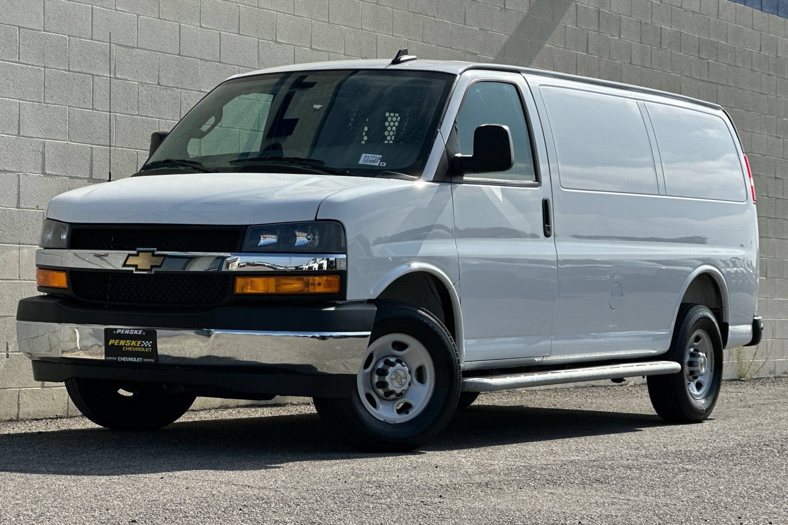 2025 Chevrolet Express Cargo WT