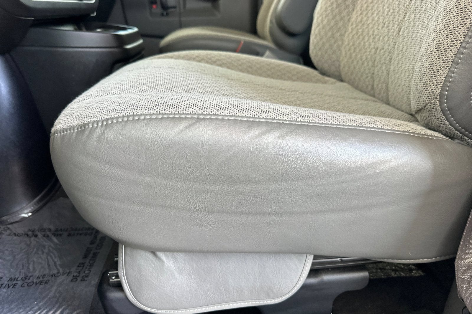 2025 GMC Savana Passenger LT