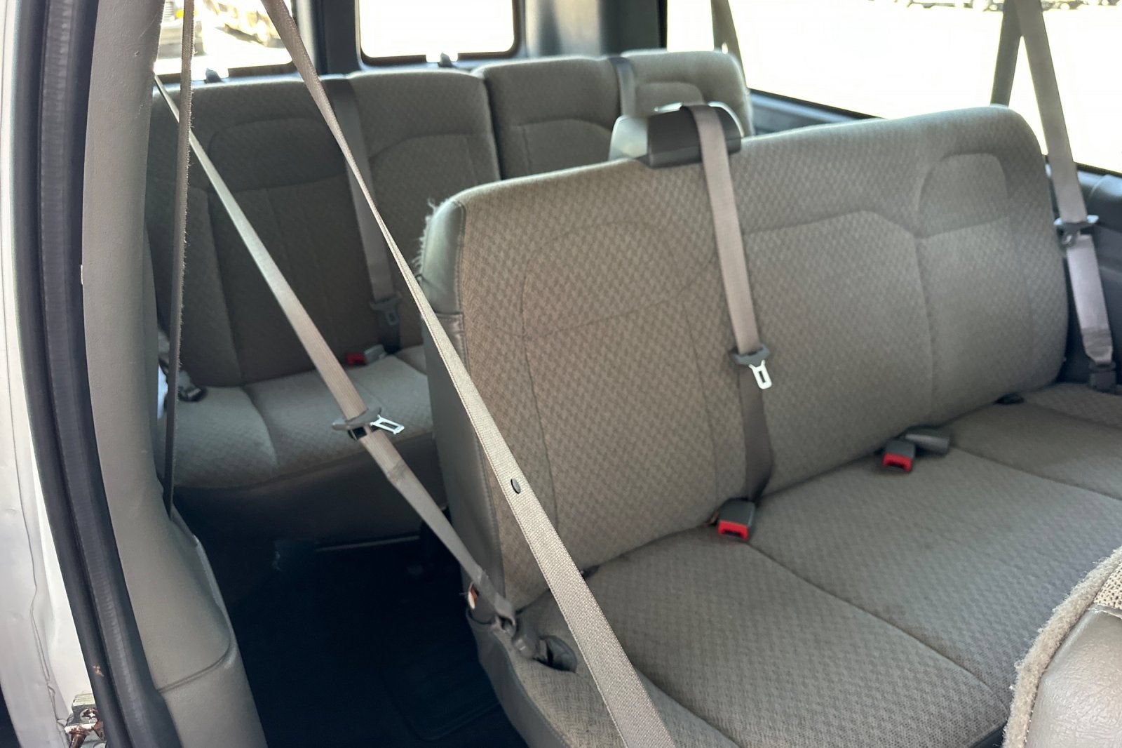 2025 GMC Savana Passenger LT