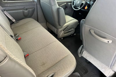 2025 GMC Savana Passenger LT