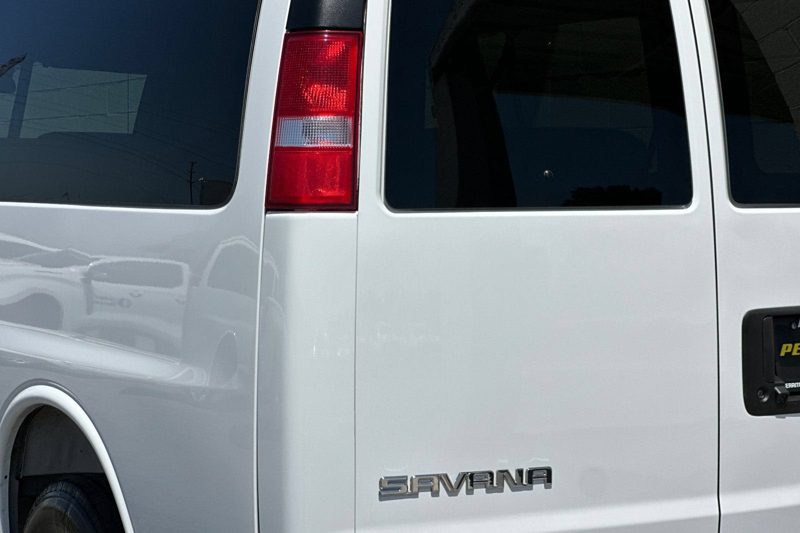 2025 GMC Savana Passenger LT