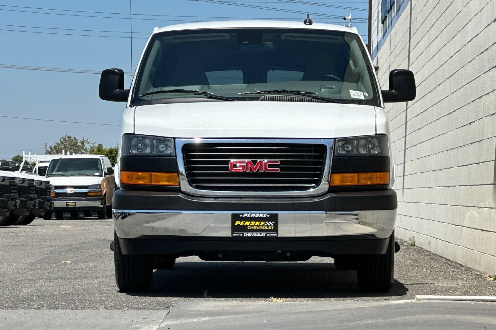 2025 GMC Savana Passenger LT