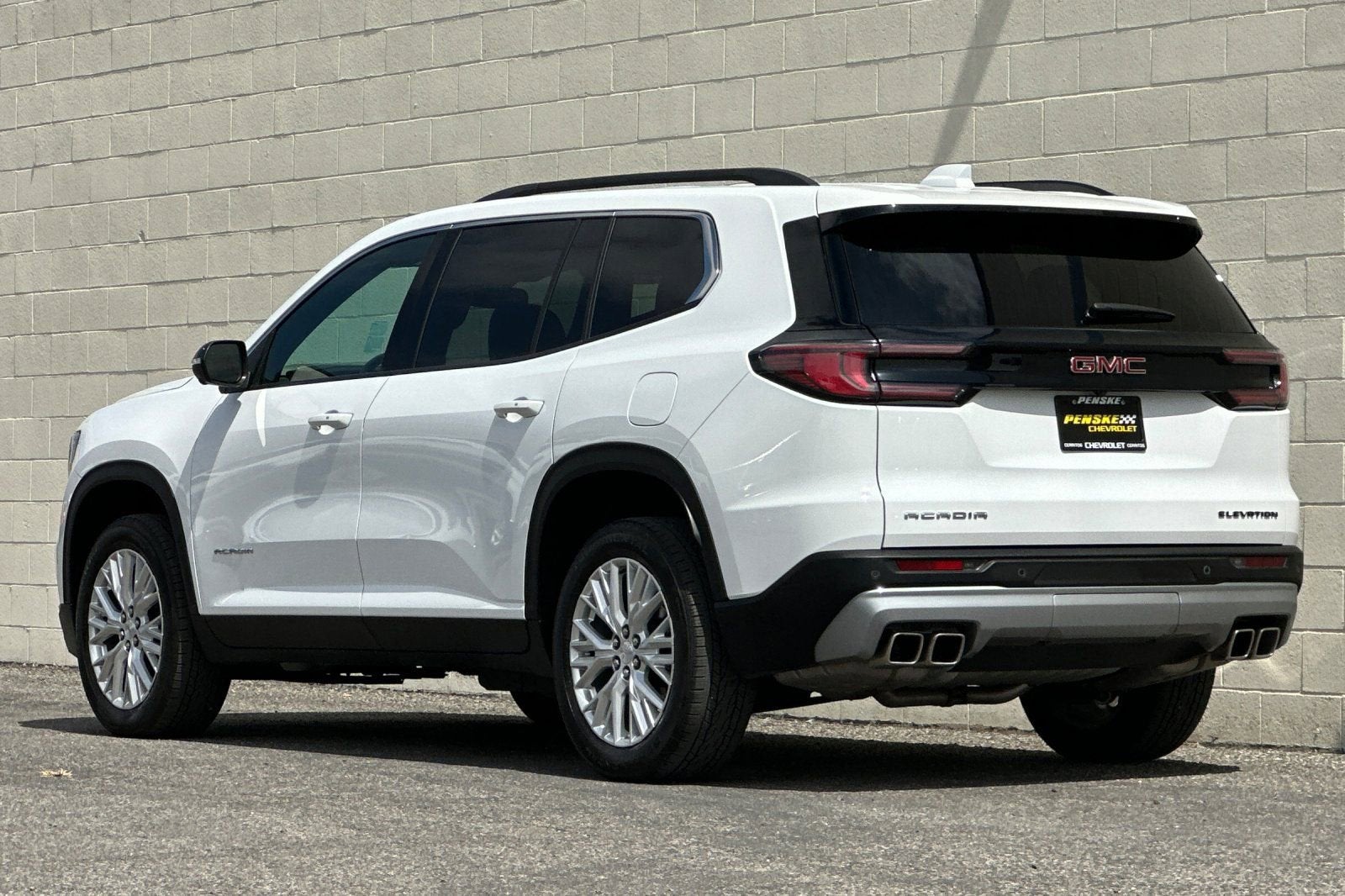 2024 GMC Acadia Elevation