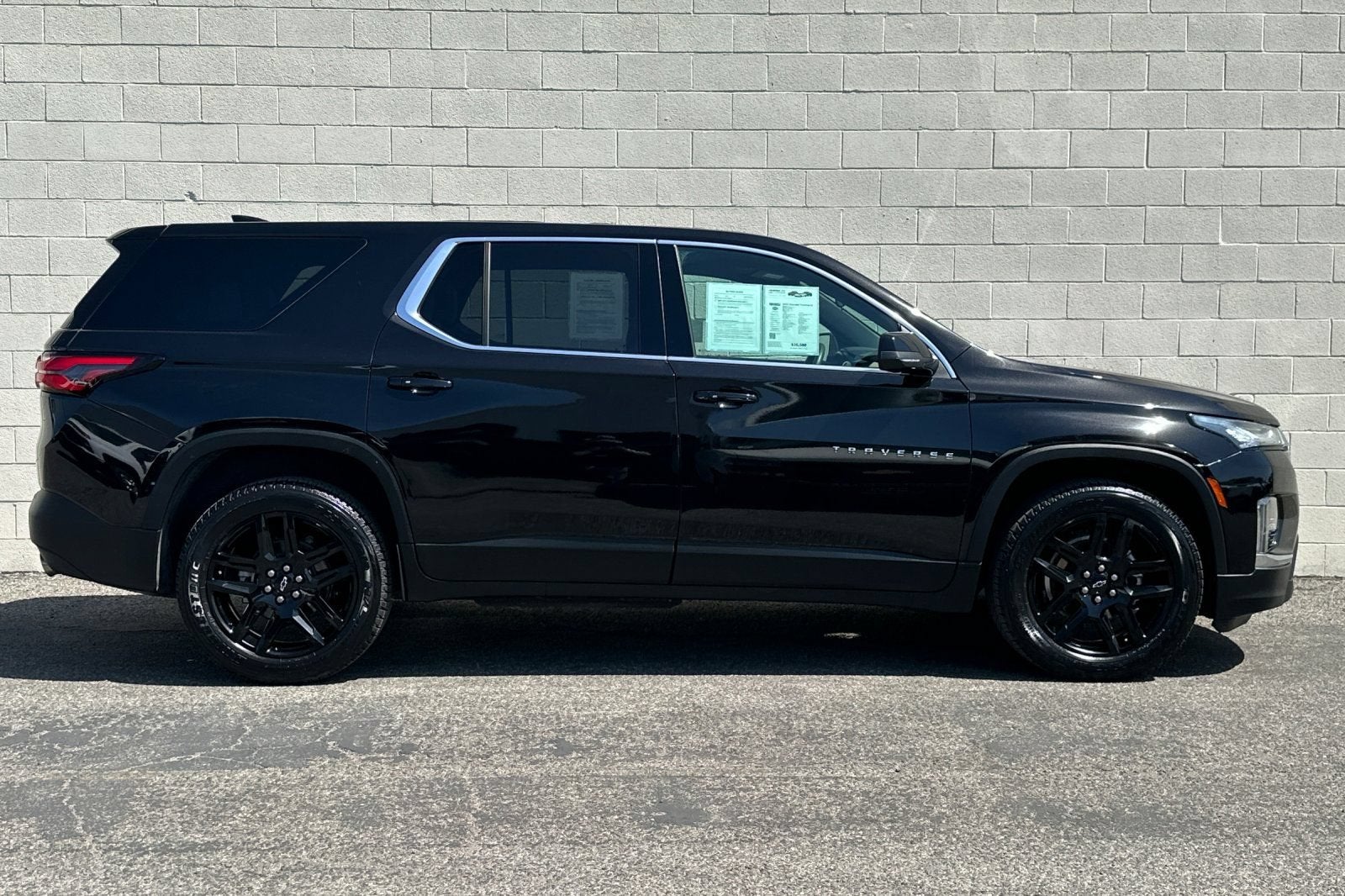 2023 Chevrolet Traverse LS
