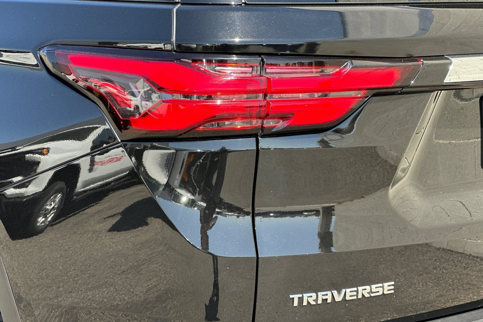 2023 Chevrolet Traverse LS