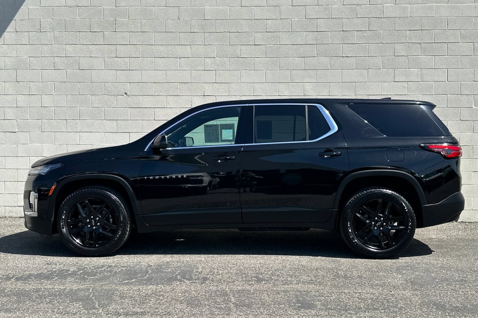 2023 Chevrolet Traverse LS