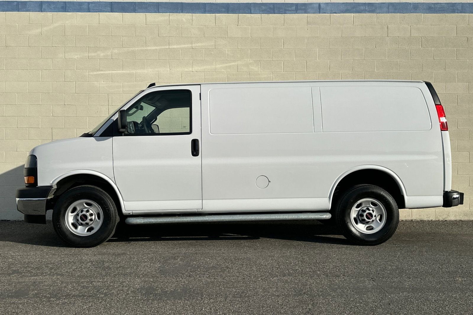 2024 GMC Savana Cargo 2500 Work Van