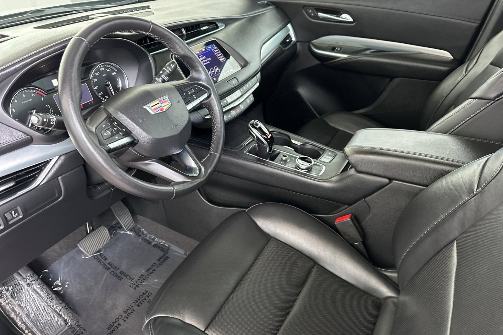 2022 Cadillac XT4 FWD Premium Luxury