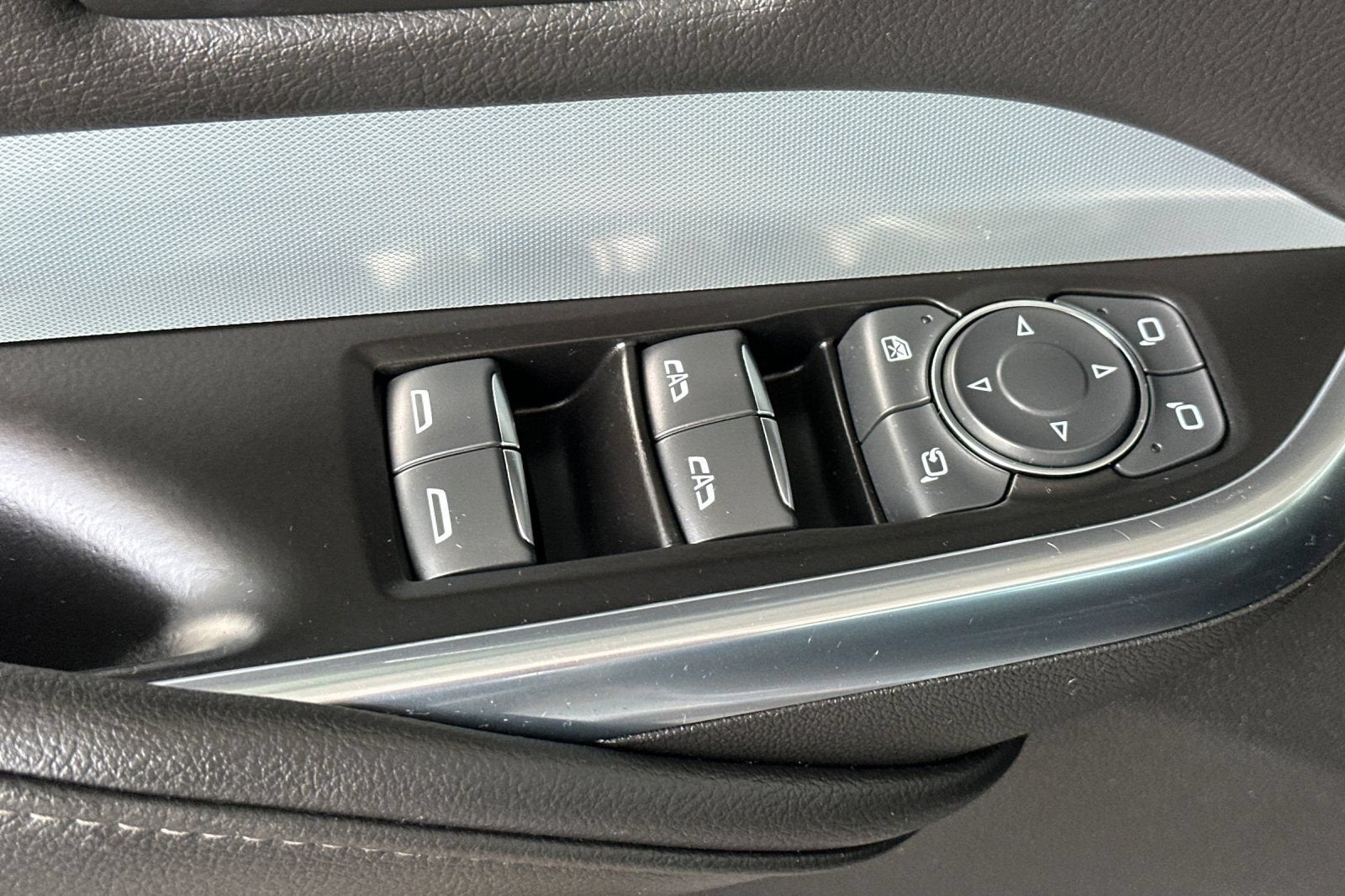 2022 Cadillac XT4 FWD Premium Luxury