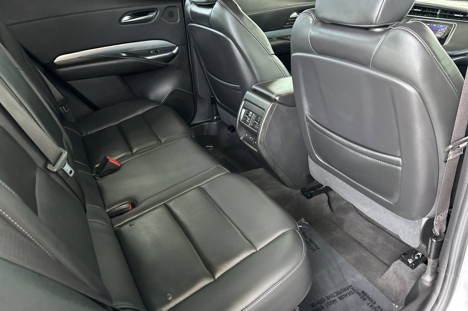2022 Cadillac XT4 FWD Premium Luxury