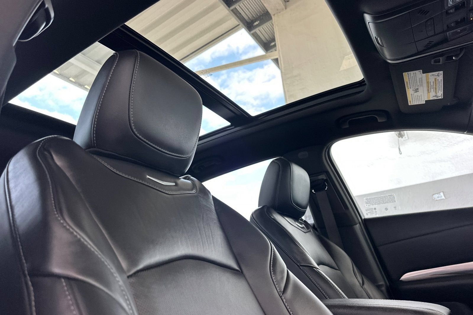 2022 Cadillac XT4 FWD Premium Luxury