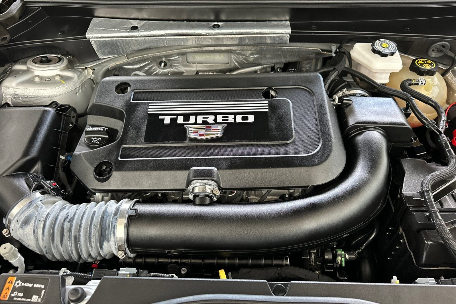 2022 Cadillac XT4 FWD Premium Luxury