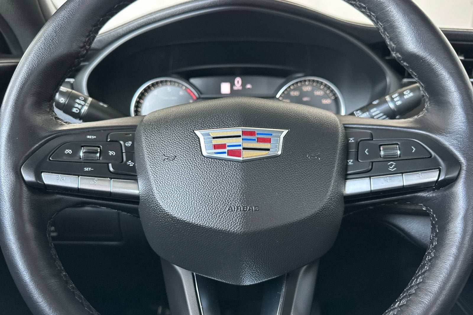 2022 Cadillac XT4 FWD Premium Luxury
