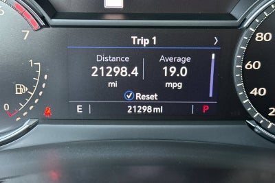 2022 Cadillac XT4 FWD Premium Luxury