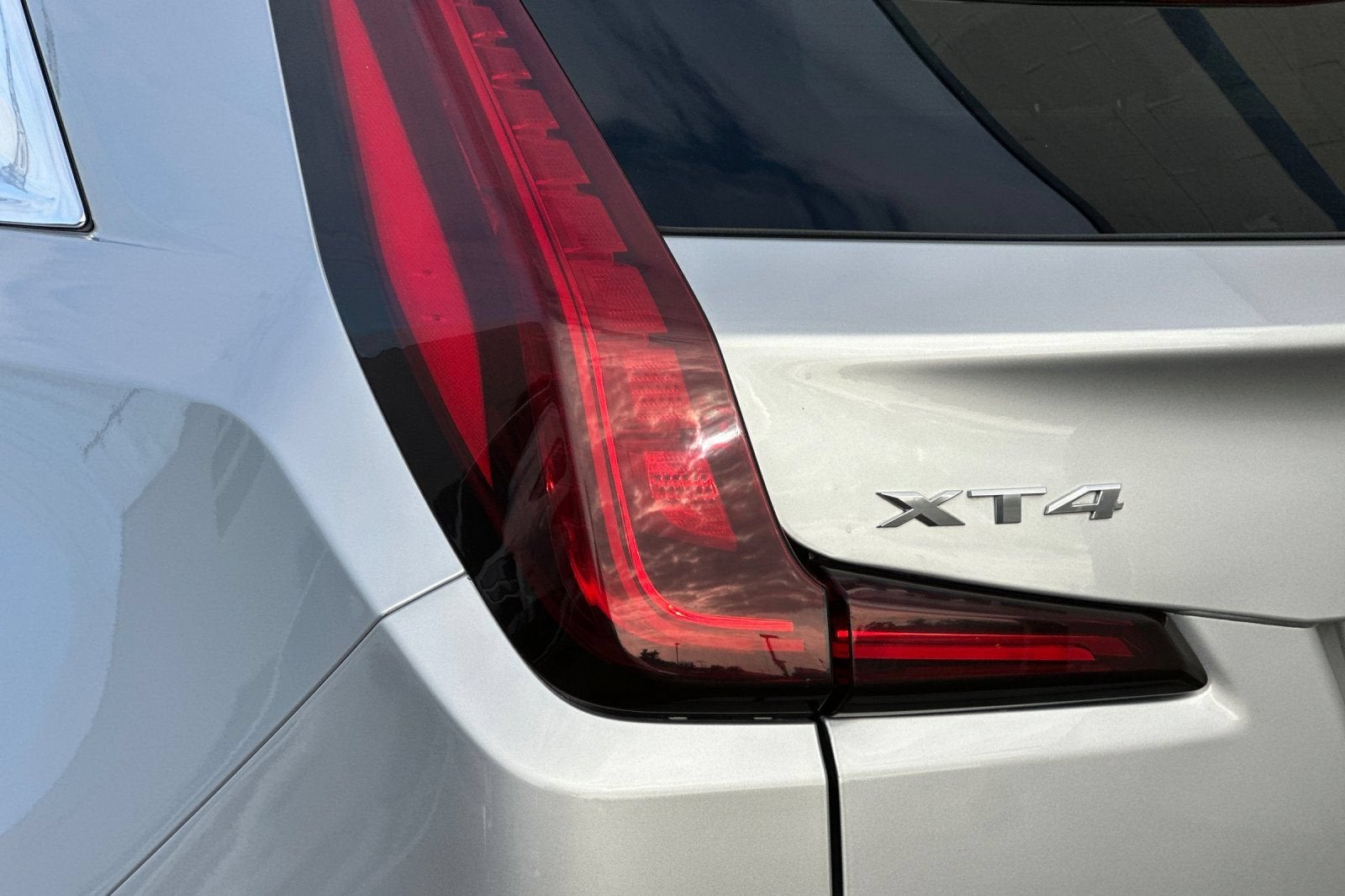 2022 Cadillac XT4 FWD Premium Luxury
