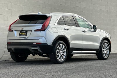 2022 Cadillac XT4 FWD Premium Luxury