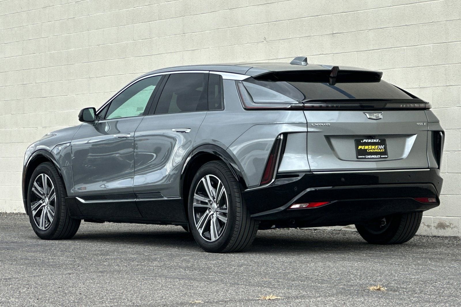 2024 Cadillac LYRIQ Luxury 1