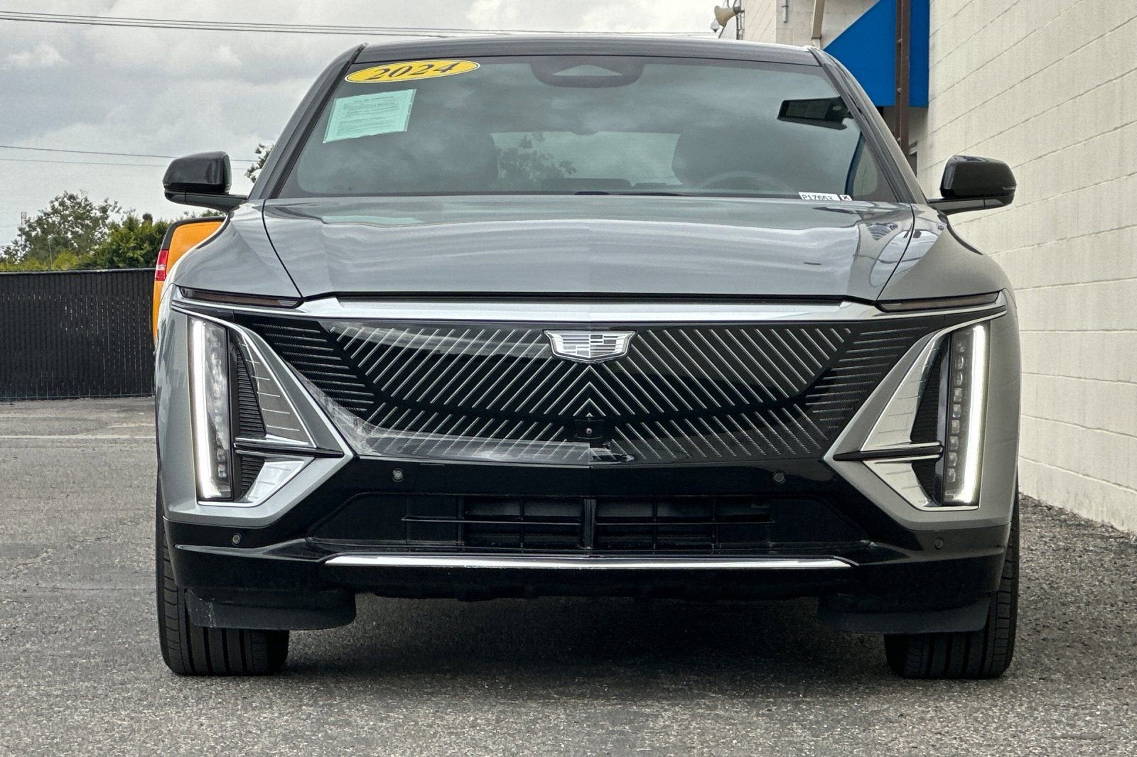 2024 Cadillac LYRIQ Luxury 1