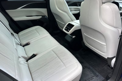 2024 Cadillac LYRIQ Luxury 1