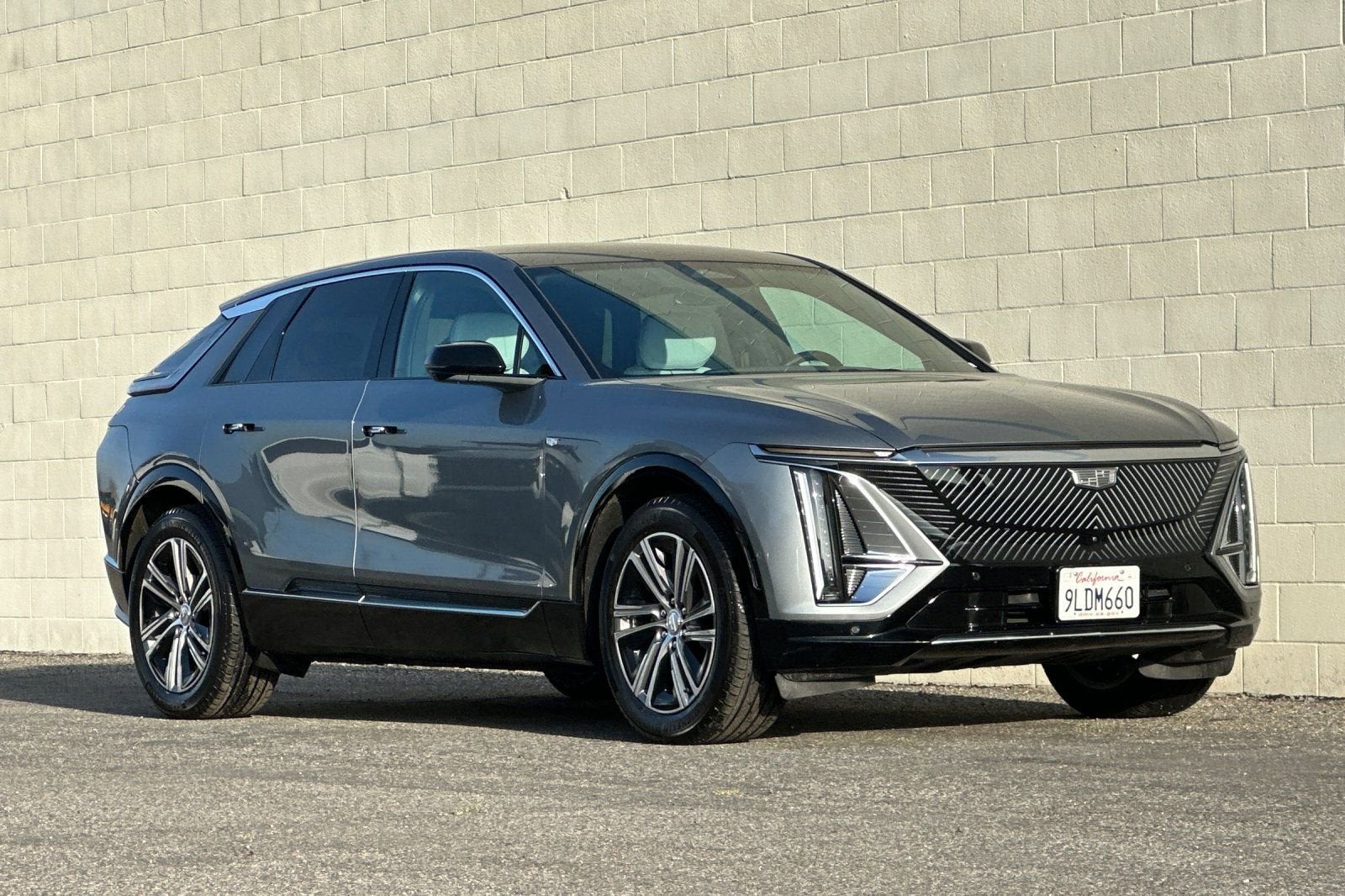 Used 2024 Cadillac LYRIQ Luxury 1 with VIN 1GYKPPRKXRZ107464 for sale in Cerritos, CA