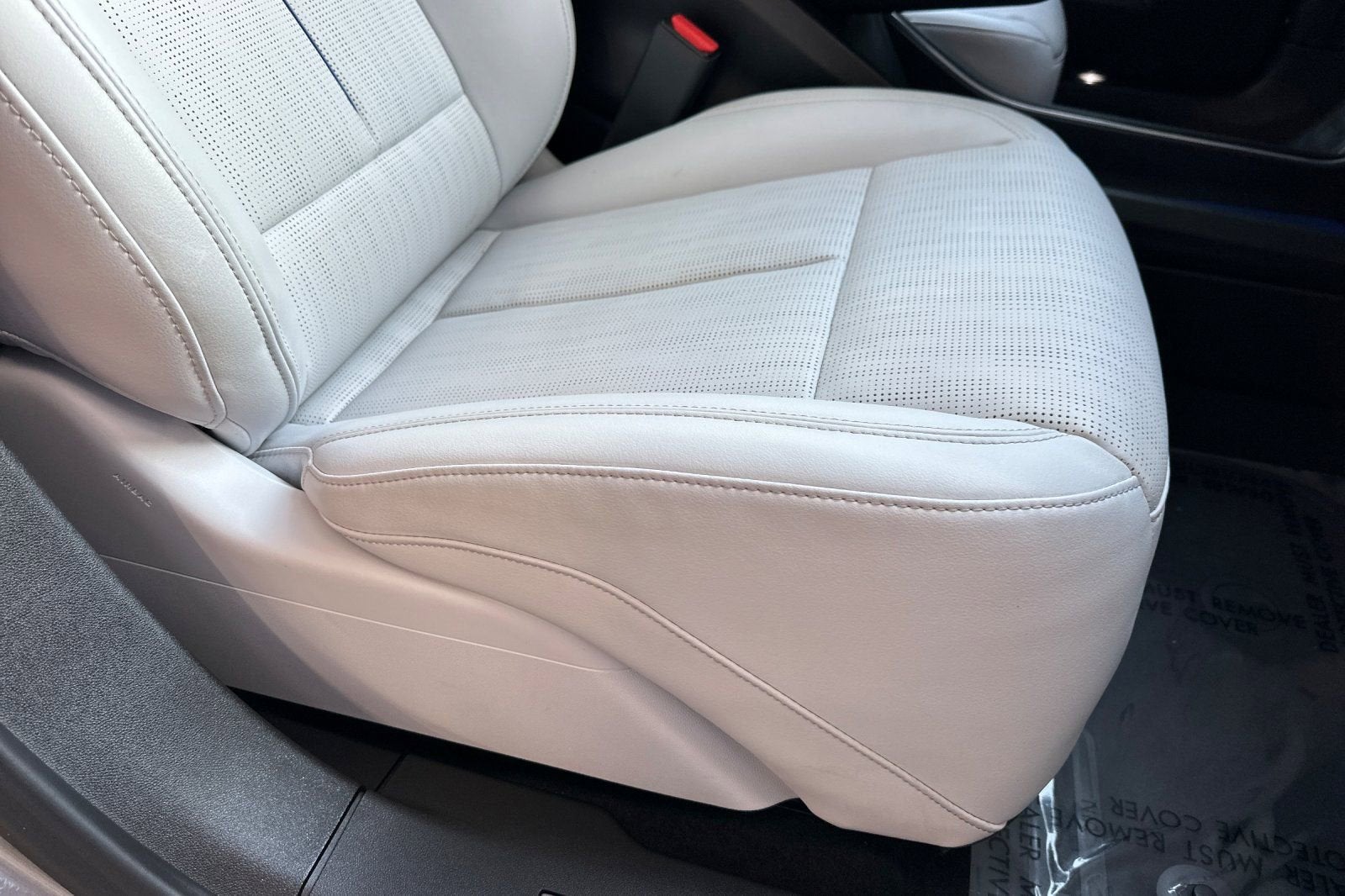 2024 Cadillac LYRIQ Luxury 1