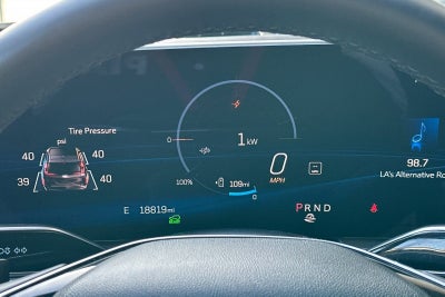 2024 Cadillac LYRIQ Luxury 1