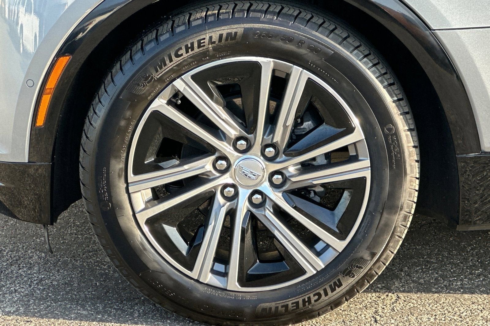 2024 Cadillac LYRIQ Luxury 1