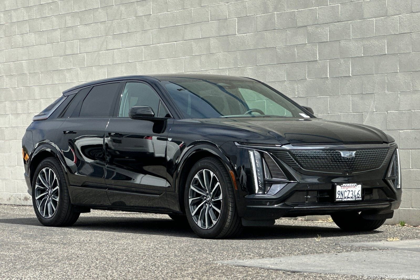 2024 Cadillac LYRIQ Sport 2