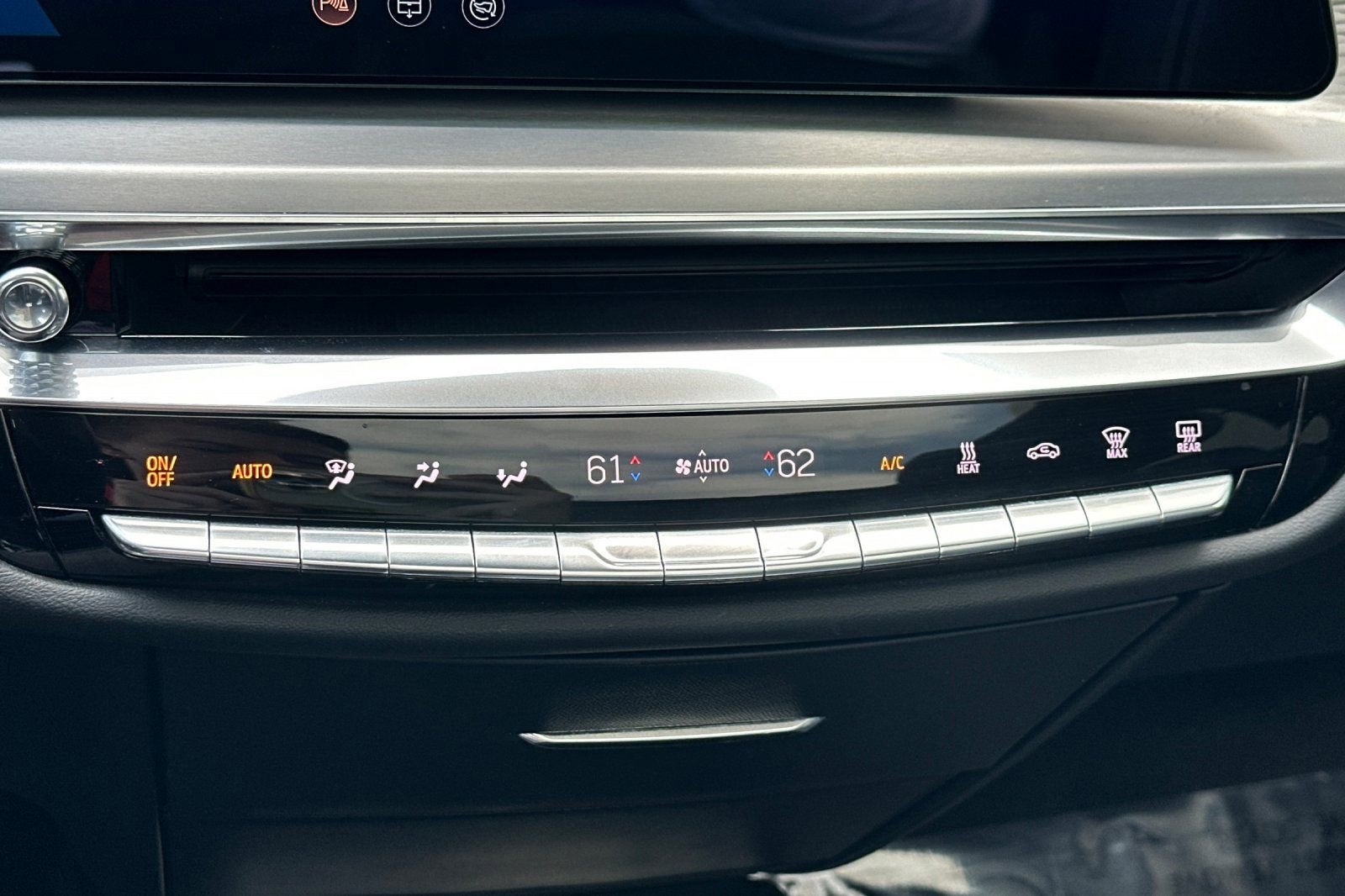 2024 Cadillac LYRIQ Sport 2