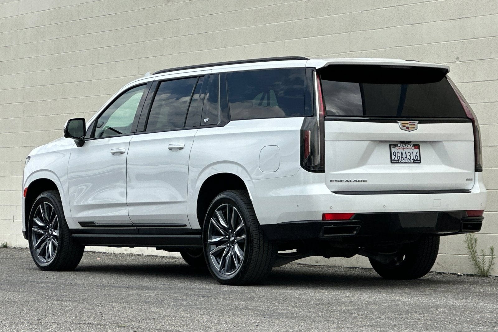 2023 Cadillac Escalade ESV Sport Platinum