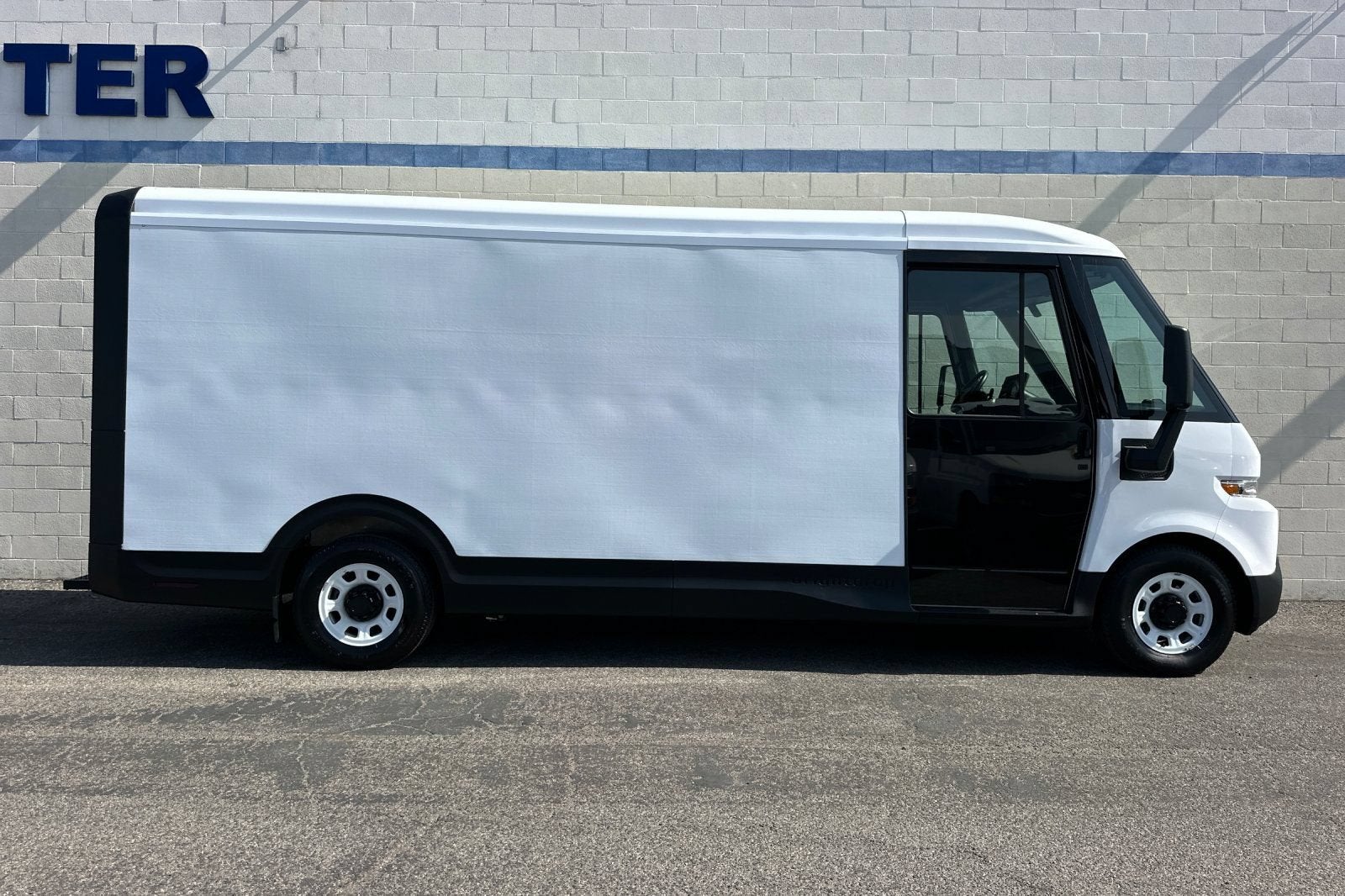 2023 BrightDrop Zevo 600 EJY