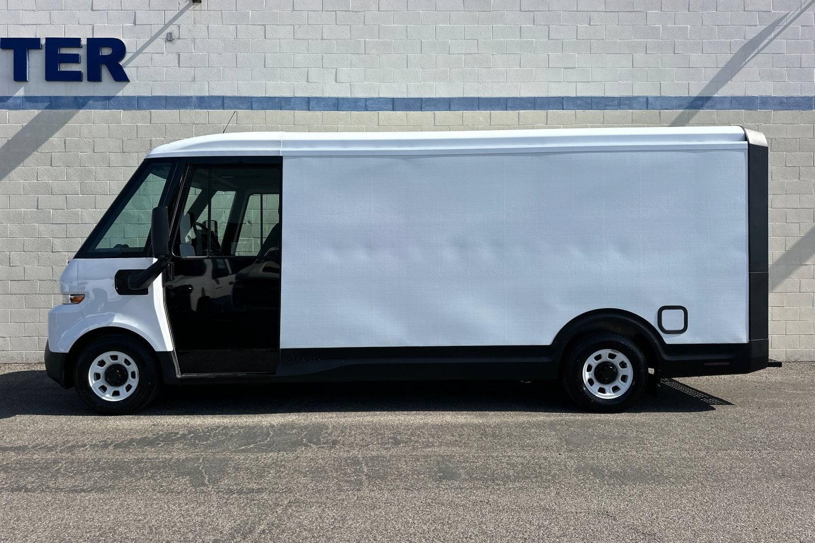 2023 BrightDrop Zevo 600 EJY