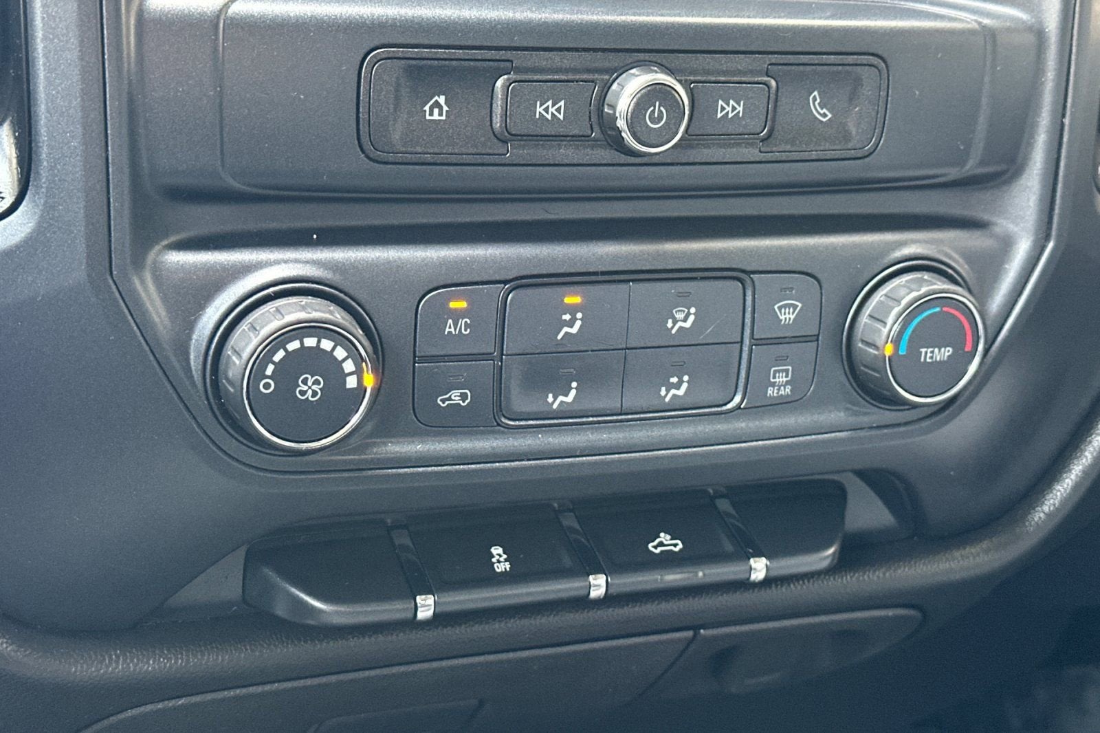 2018 Chevrolet Silverado 1500 Custom