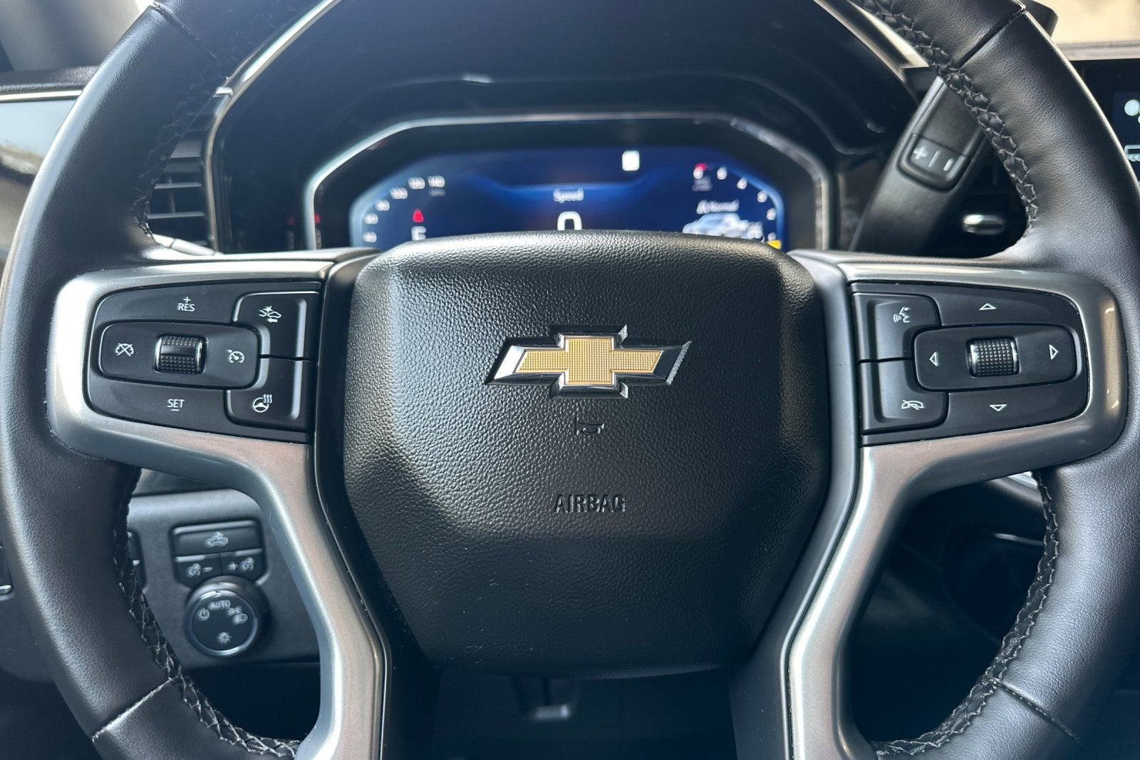 2023 Chevrolet Silverado 1500 LT (2FL)