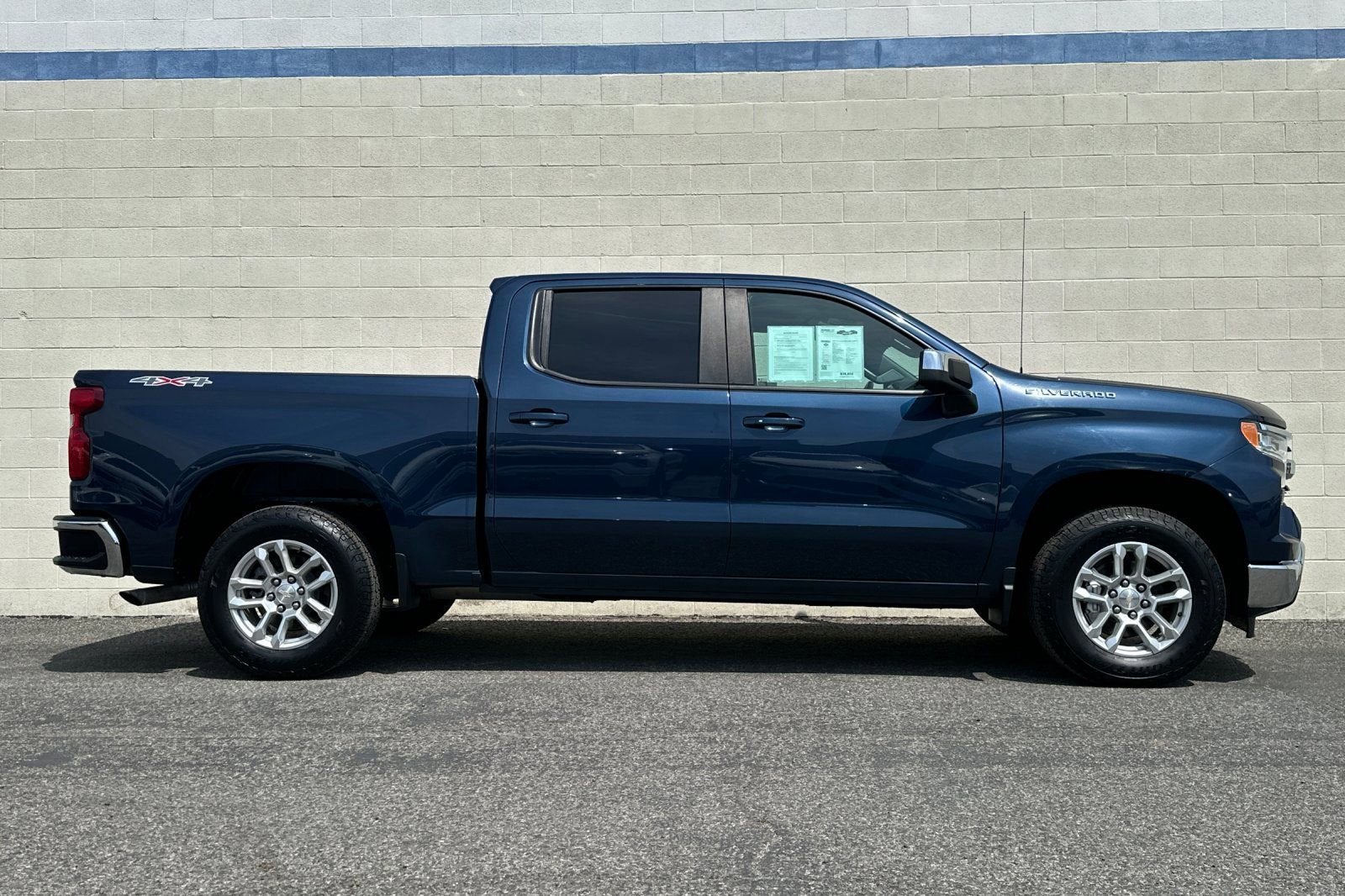 2023 Chevrolet Silverado 1500 LT (2FL)