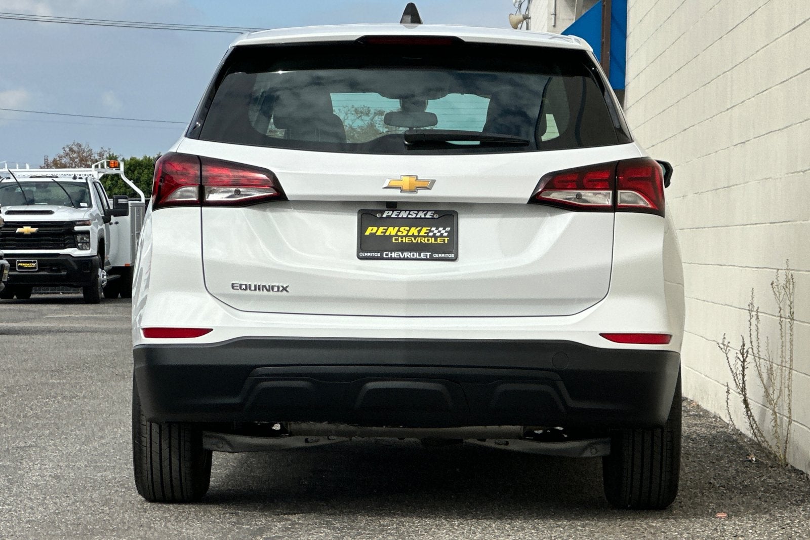 2023 Chevrolet Equinox LS