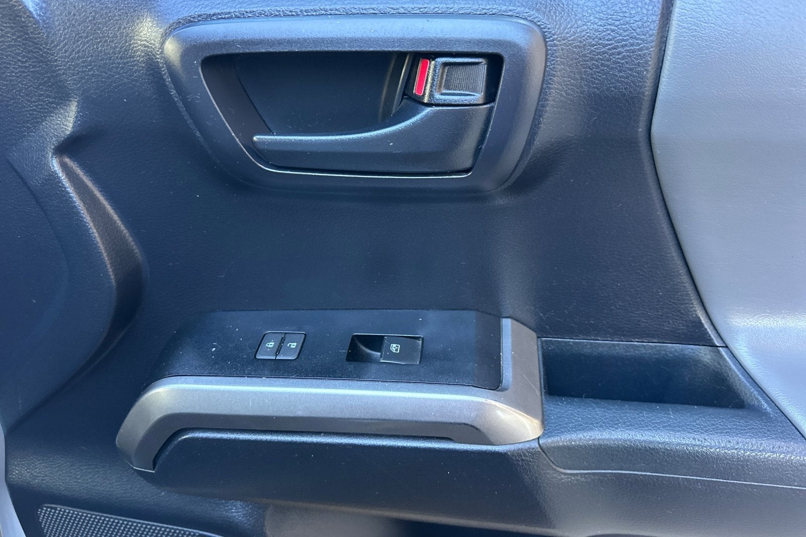 2021 Toyota Tacoma 2WD SR5