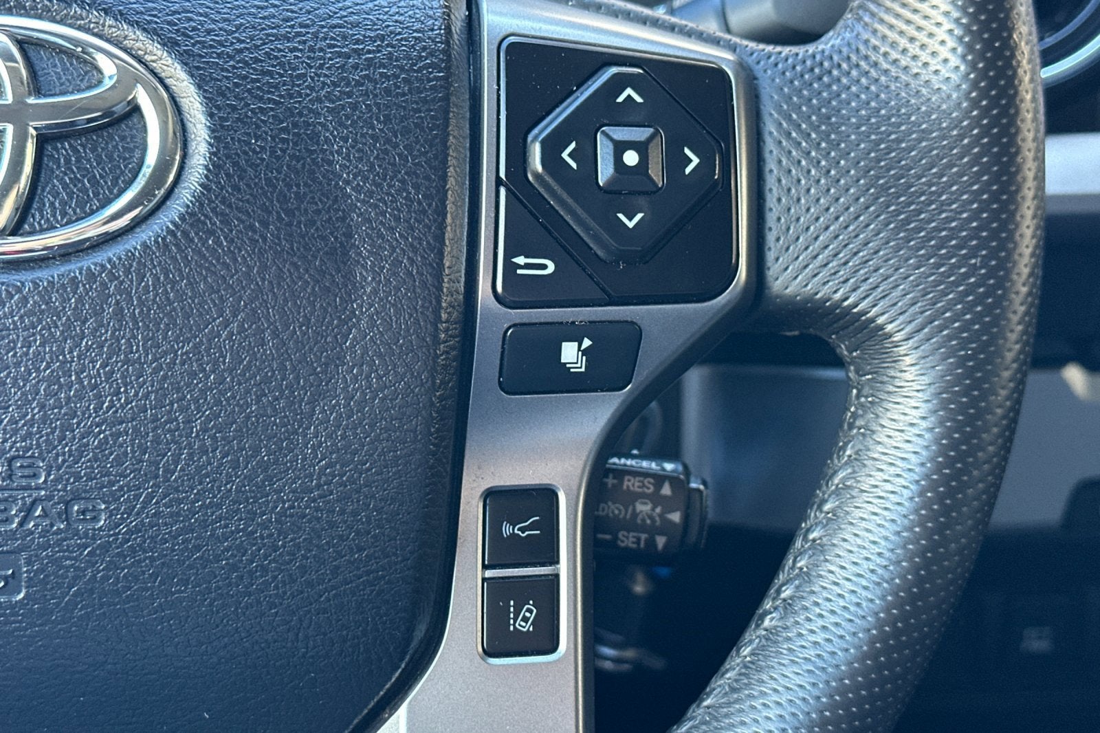 2021 Toyota Tacoma 2WD SR5