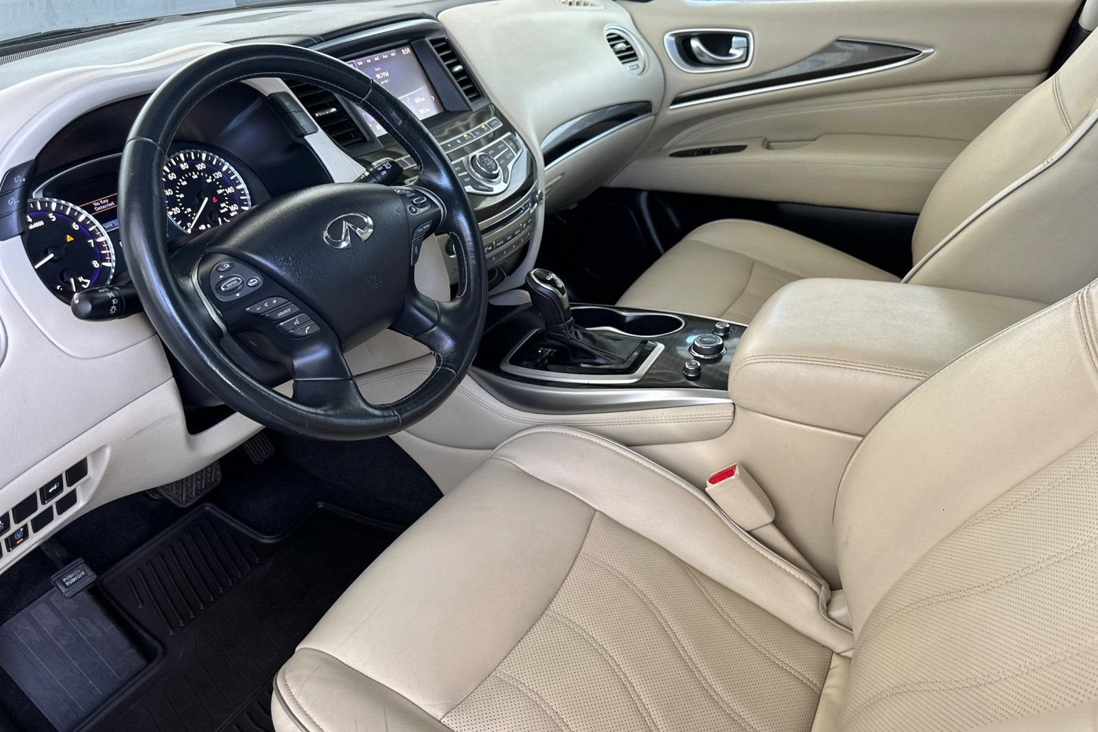2019 INFINITI QX60 LUXE