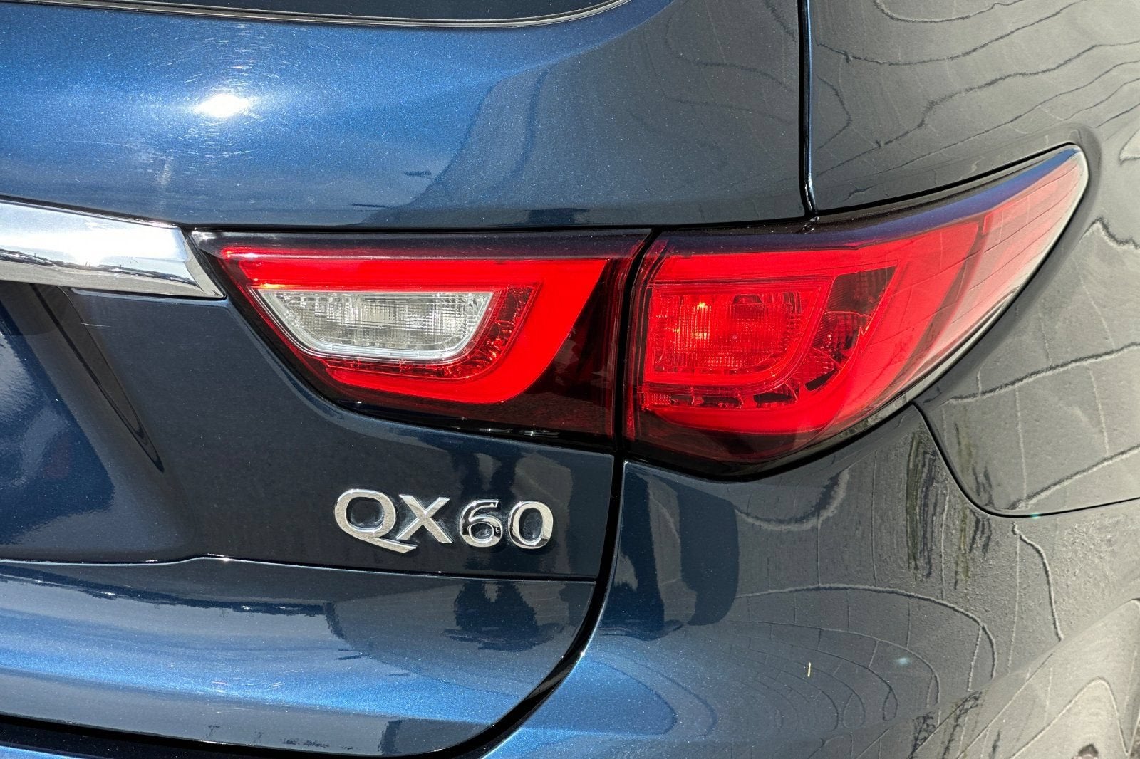 2019 INFINITI QX60 LUXE