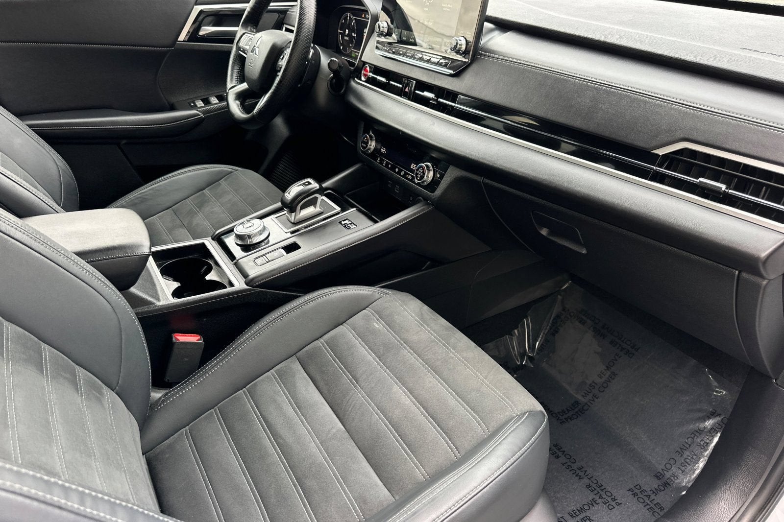 2023 Mitsubishi Outlander PHEV SE