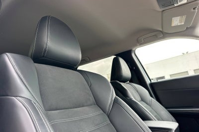 2023 Mitsubishi Outlander PHEV SE