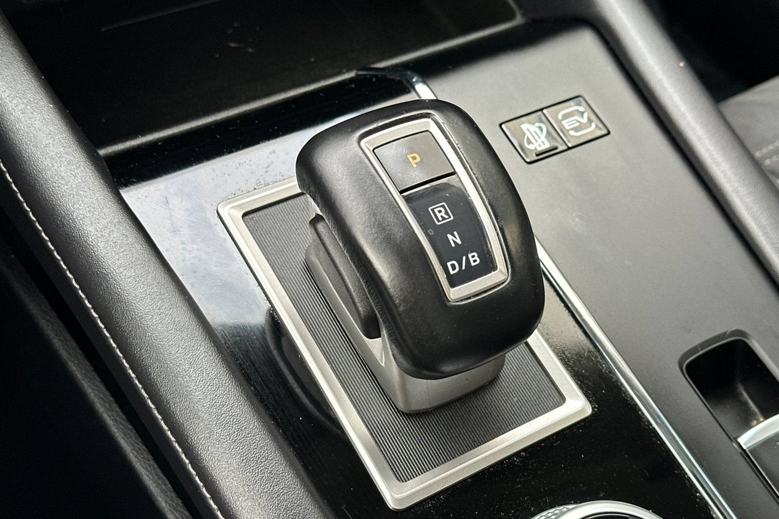 2023 Mitsubishi Outlander PHEV SE
