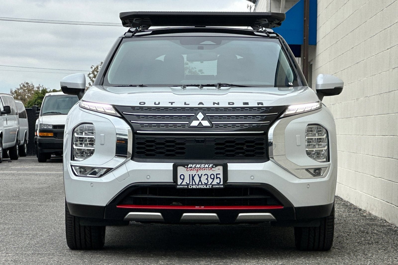 2023 Mitsubishi Outlander PHEV SE