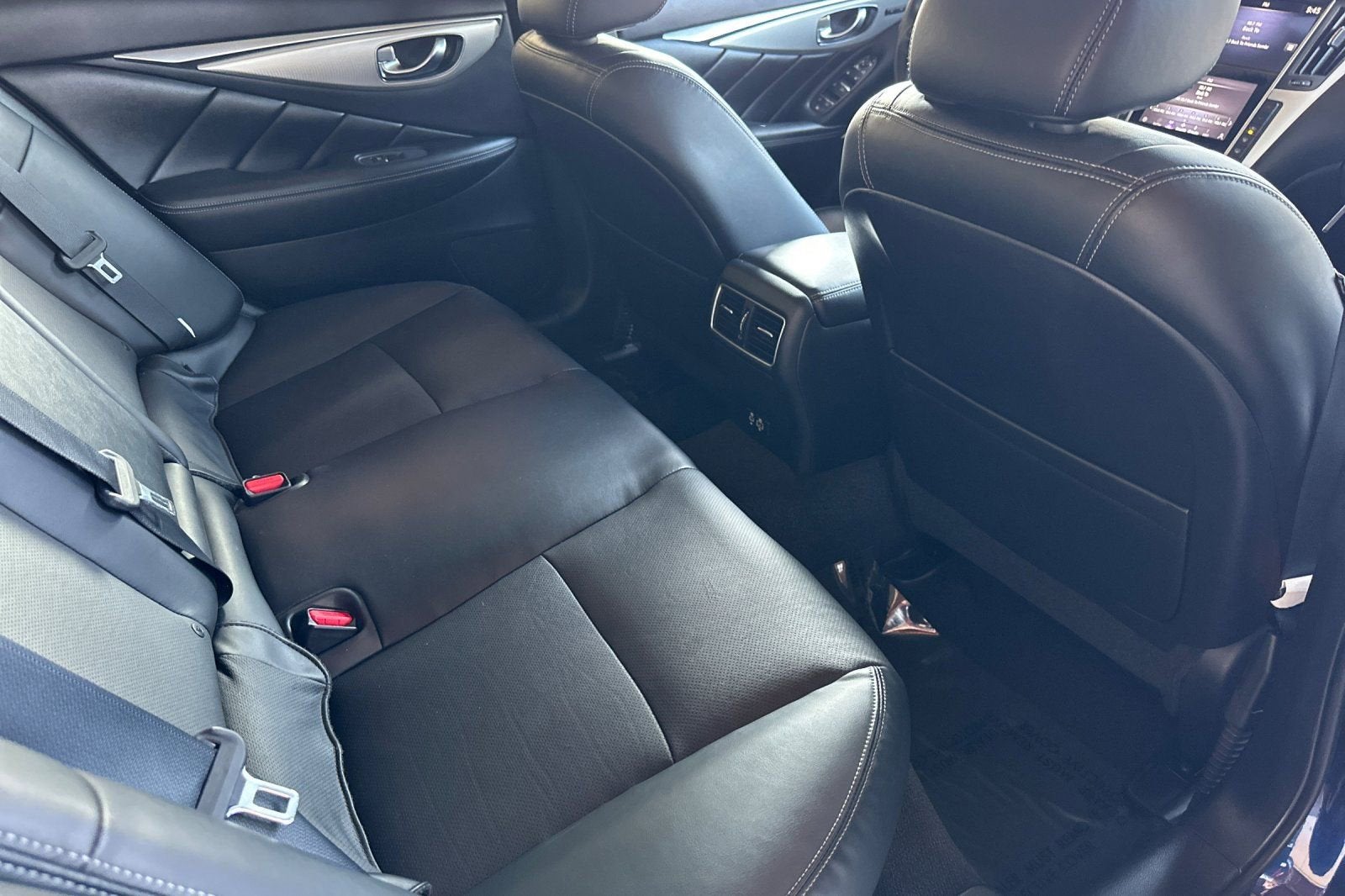 2023 INFINITI Q50 LUXE