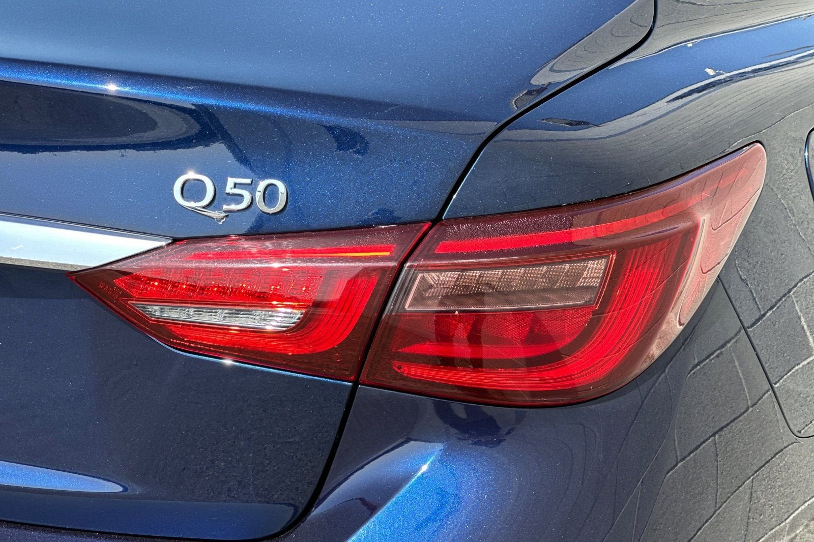 2023 INFINITI Q50 LUXE